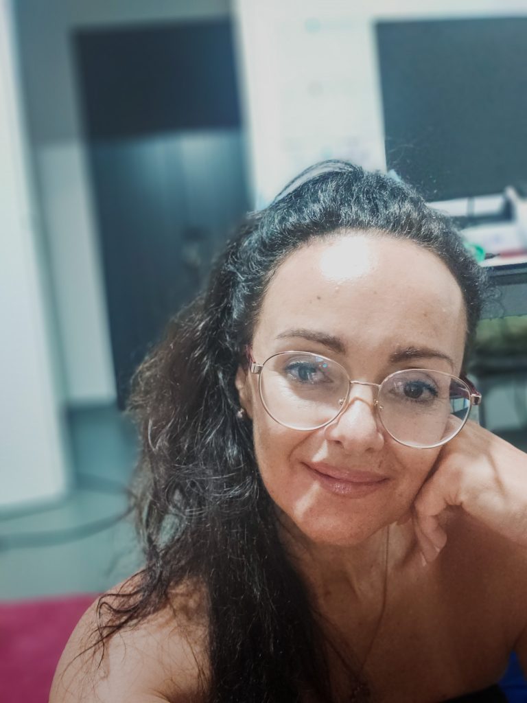 Dina, community manager of Remote East Coasters